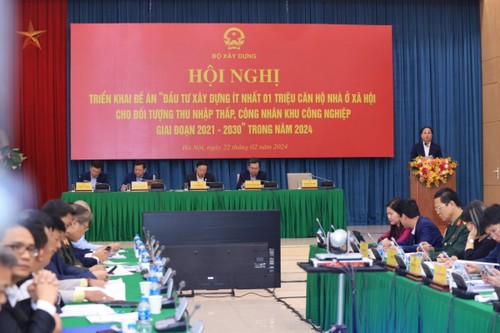 Project launched to build 130,000 apartments for low-income earners in 2014 - ảnh 1