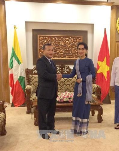 越南外交部副部长武鸿南对缅甸进行工作访问  - ảnh 1