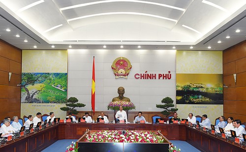 越南政府举行5月工作例会 - ảnh 1