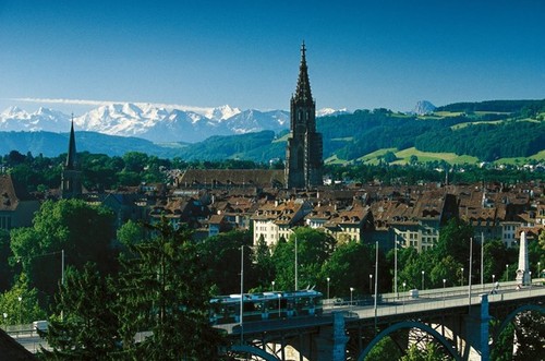 加强河内市与瑞士各地的合作  - ảnh 1