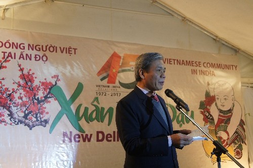 越南驻印度大使馆举行越印建交45周年纪念和迎春活动   - ảnh 1