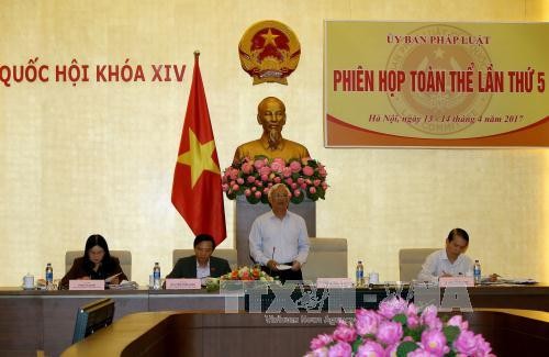 越南国会法律委员会第5次全体会议举行  - ảnh 1