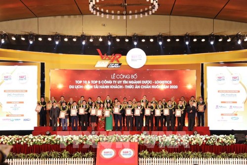 2020年越南企业500强和10家美誉公司榜单公布仪式 - ảnh 1