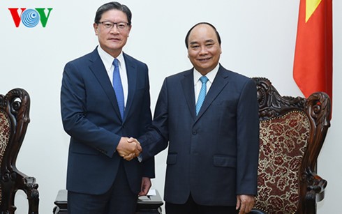 นายกรัฐมนตรีเวียดนาม เหงวียนซวนฟุ๊ก ให้การต้อนรับประธานบริษัท GS ของสาธารณรัฐเกาหลี - ảnh 1