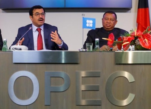 Впервые за 8 лет ОПЕК приняла решение сократить добычу нефти - ảnh 1