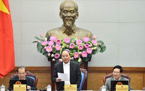 Нгуен Суан Фук председательствовал на очередном декабрьском заседании правительства - ảnh 1