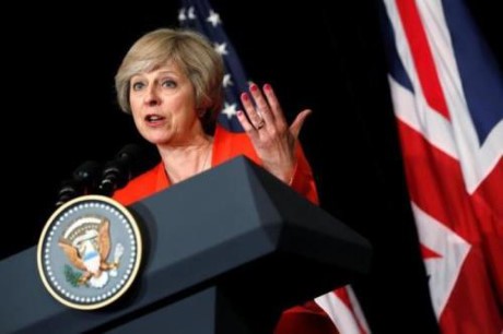 Премьер Британии выдвинет более мягкую позицию по брекситу на переговорах с ЕС - ảnh 1