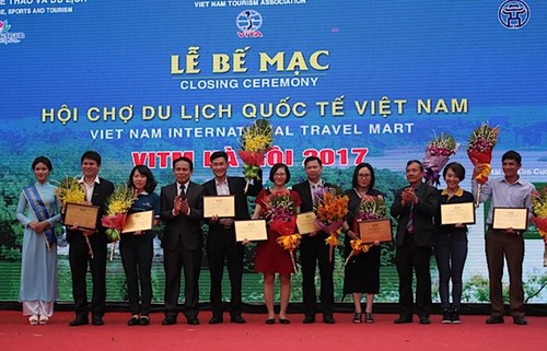 Более 20 тыс туров были проданы на Вьетнамской международной туристической ярмарке 2017  - ảnh 1