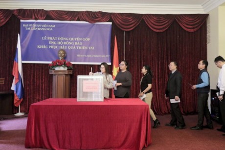 Посольство Вьетнама в России развернуло благотворительную акцию в помощь пострадавшим от наводнений - ảnh 1