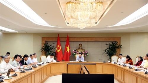 Фам Бинь Минь председательствовал на заседании по проектам, финансируемым ВБ и АБР - ảnh 1