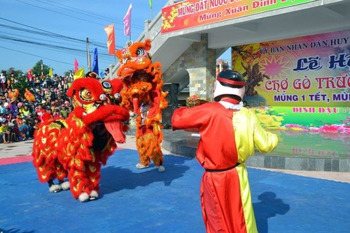 Провинция Биньдинь предлагает признать ярмарку Го объектом национального культурного наследия    - ảnh 1
