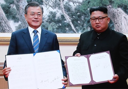 Межкорейский саммит: Совместное заявление заложило фундамент для мира и процветания на Корейском полуострове - ảnh 1