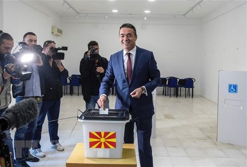 Парламент Македонии одобрил переименование страны - ảnh 1