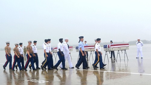 В Дананге  прошла церемония репатриации останков американских солдат - ảnh 1