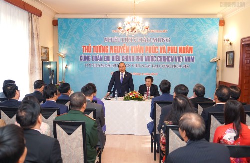 Премьер-министр Вьетнама начал официальный визит в Чехию - ảnh 1