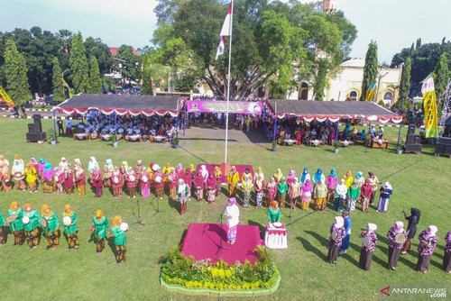 В Индонезии отпраздновали День Картини - ảnh 1