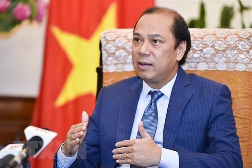 Замглавы МИД Вьетнама Нгуен Куок Зунг дал интервью об итогах 34-го саммита АСЕАН - ảnh 1