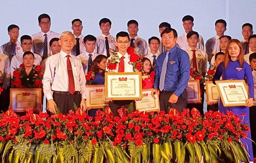 Во Вьетнаме названы 63 лучших молодых мастера страны 2020 года  - ảnh 1