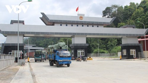 Скоростная автомагистраль Донгданг-Чалинь способствует развитию приграничной торговли - ảnh 1