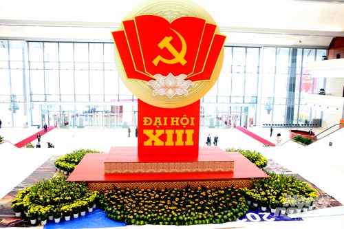В Ханое начинается первый день работы 13-го съезда Компартии Вьетнама - ảnh 1