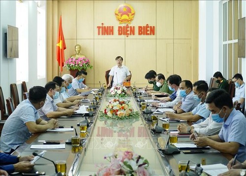 Во всем Вьетнаме усилены меры реагирования на COVID-19 - ảnh 1