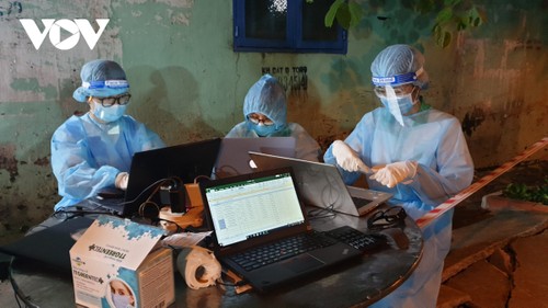 Будущие вьетнамские врачи вступают в бой с Covid-19 в городе Хошимине - ảnh 2