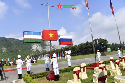 Закрылись "АрМИ 2021" во Вьетнаме: команда Вьетнама выиграла одно золото и одно серебро - ảnh 1