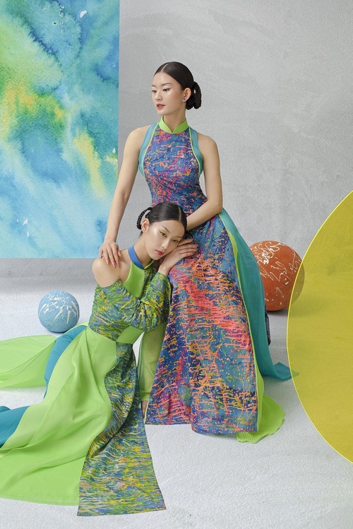 Новая коллекция модельера Кенни Тхая с посланием о светлом будущем - ảnh 10