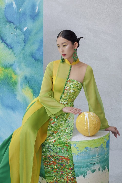 Новая коллекция модельера Кенни Тхая с посланием о светлом будущем - ảnh 15