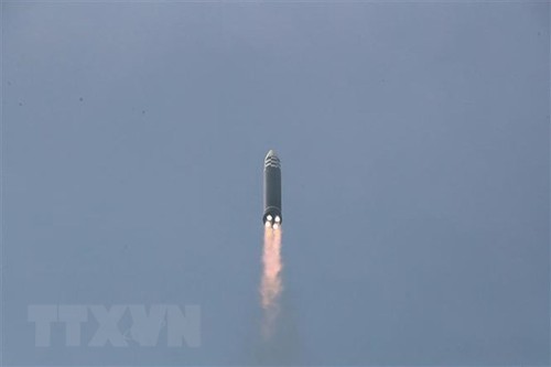США и Республика Корея запустили восемь ракет в ответ на испытания КНДР - ảnh 1