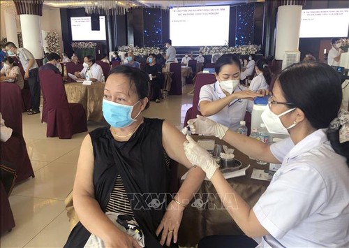 По состоянию на 1 августа во Вьетнаме почти 10 тыс. человек выздоровели от COVID-19  - ảnh 1