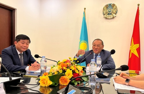 Перспективы развития многоcтороннего сотрудничества между Вьетнамом и Казахстаном в новый период - ảnh 1