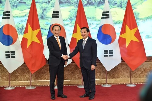 Прошел 2-й  диалог по экономическому сотрудничеству между Вьетнамом и РК на уровне вице-премьера - ảnh 1