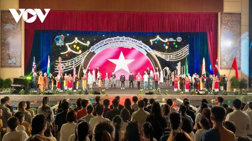 Артисты из семи стран мира принимают участие в 7-м Вьетнамском международном хоровом конкурсе  - ảnh 1