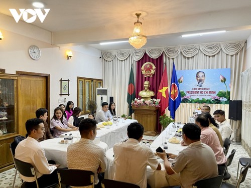 Мероприятия за рубежом, приуроченные к 133-й годовщине дня рождения президента Хо Ши Мина  - ảnh 2