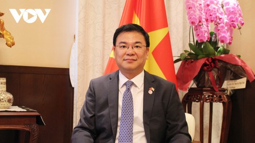 Вьетнам желает внести больший вклад в будущее Азии  - ảnh 1