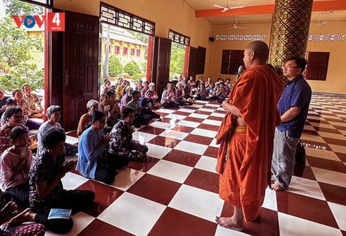 Кхмерский монах Тхать Да Ра поствящает всю свою жизнь  религии и обществу - ảnh 1