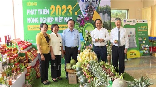 Форум «Рост аграрного сектора Вьетнама в 2023 году – Привлечение инвестиций в устойчивое сельское хозяйство» - ảnh 1