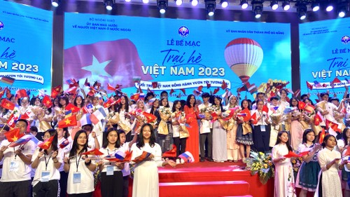 Летний лагерь во Вьетнаме 2023: Знакомство вьетнамской молодежи, проживающей за рубежом, с вьетнамской культурой - ảnh 1