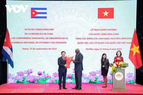 Дальнейшее укрепление традиционных отношений особой солидарности,  дружбы и сотрудничества между Вьетнамом и Кубой - ảnh 2