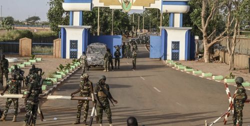 В результате теракта в Нигере погибли 29 военных  - ảnh 1