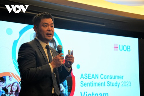Потребители во Вьетнаме более оптимистичны, чем потребители в других странах региона - ảnh 1