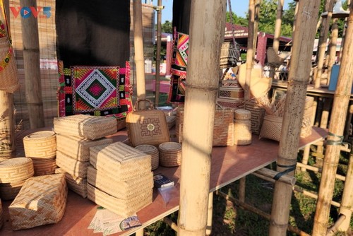 Столица Ханой продвигает ценность и потенциал традиционных ремесленных деревень - ảnh 1