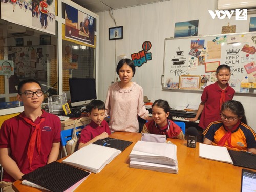 Учитель Кхыонг Тхи Бич Ханг: Инвалидность – это просто неудобство, а не беда  - ảnh 1