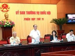 NA Standing Committee discusses revised Land Law    - ảnh 1
