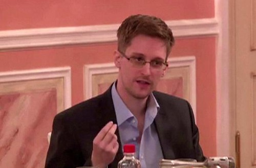 Snowden says he didn’t take secret documents to Russia - ảnh 1