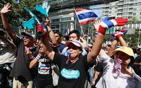Thai anti-government protests turn violent - ảnh 1