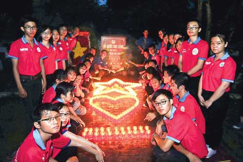 Localities mark 69th anniversary of War Invalids and Martyrs Day  - ảnh 1
