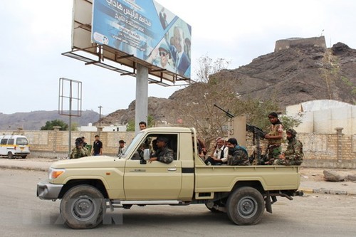 Yemeni separatists seize government - ảnh 1