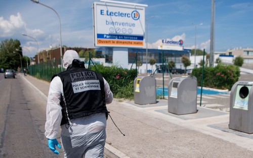 France arrests 10 radical suspects planning anti-Muslim attacks - ảnh 1
